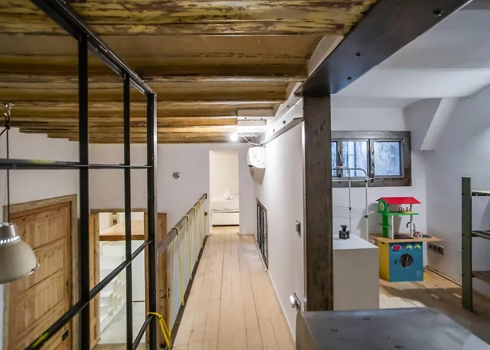 P2amp1057 - Magnific 3br In The Ghotic *