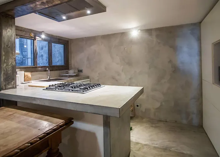 P2amp1057 - Magnific 3br In The Ghotic
