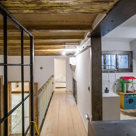 P2amp1057 - Magnific 3br In The Ghotic *